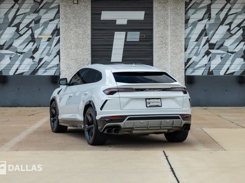 Used 2019 Lamborghini Urus AWD/4WD image 10