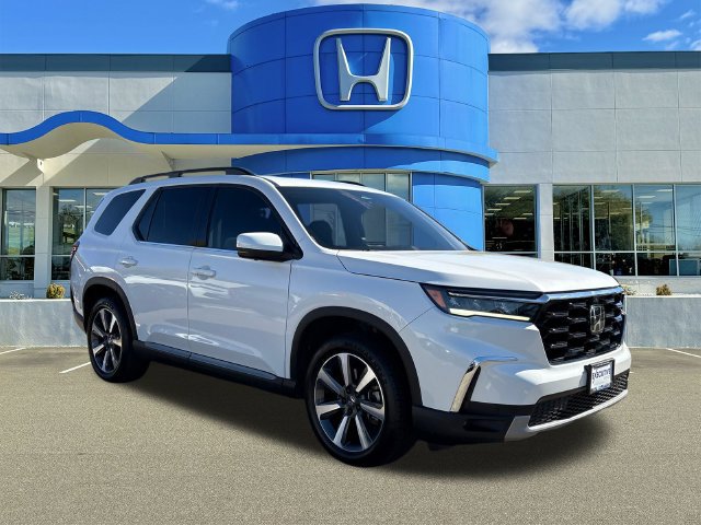 Used 2023 Honda Pilot Elite image 1