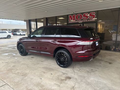 Used 2022 Lincoln Aviator Reserve w/ Equipment Group 201A image 6