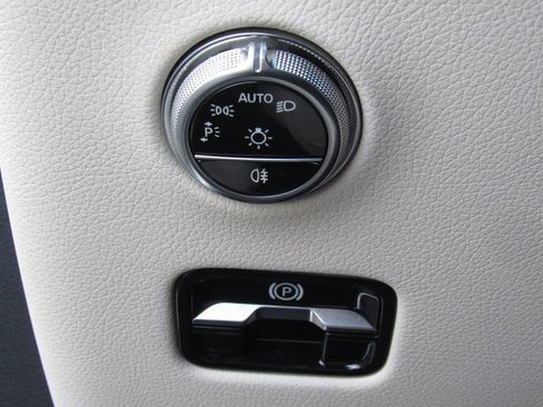 New 2026 Mercedes-Benz GLC 300 4MATIC image 34