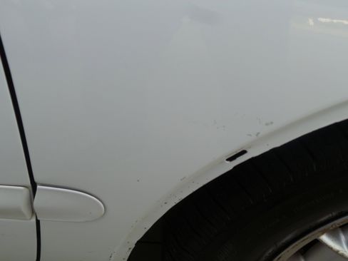 Used 1995 Buick Riviera Coupe image 30