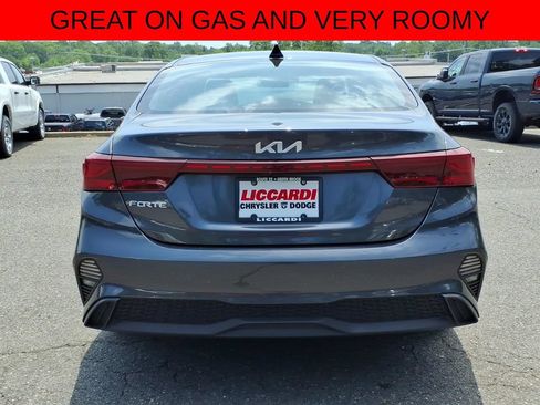 Used 2023 Kia Forte LXS FWD image 5