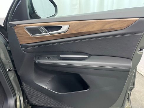 New 2026 Volkswagen Atlas SE image 11