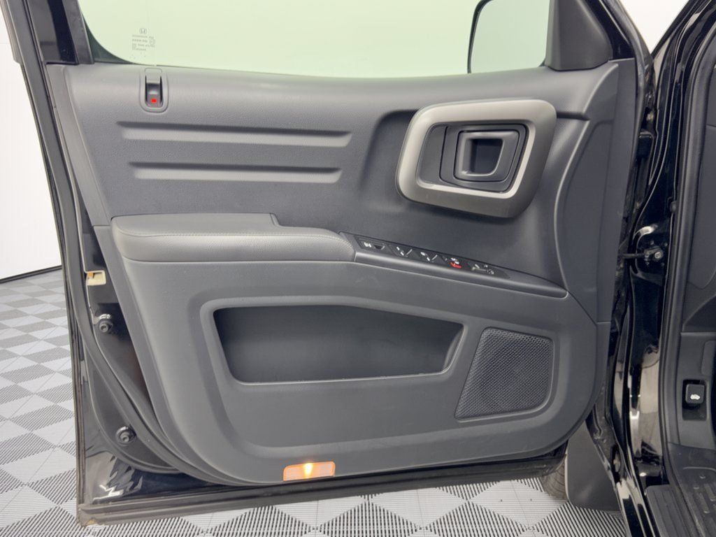 Used 2013 Honda Ridgeline RTL image 14