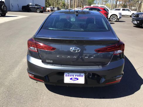 Used 2020 Hyundai Elantra Value Edition w/ Cargo Package (C1) image 11