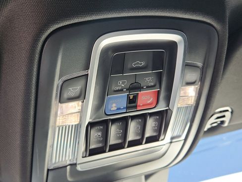 Used 2022 RAM 1500 Limited w/ Night Edition image 19