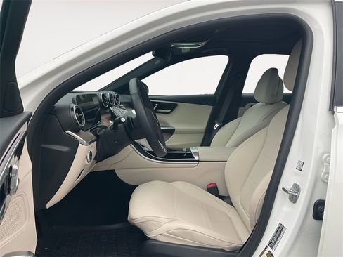 Used 2023 Mercedes-Benz C 300 4MATIC Sedan image 9