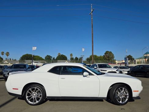Used 2022 Dodge Challenger GT AWD/4WD image 8
