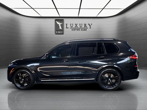 Used 2024 BMW X7 xDrive40i w/ M Sport Package AWD/4WD image 5