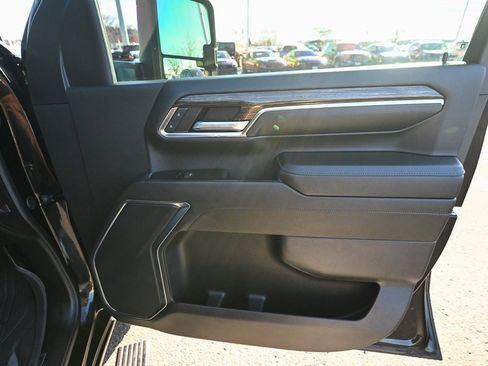 Used 2024 GMC Sierra 2500 SLE image 24