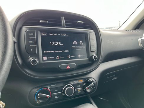 Used 2025 Kia Soul LX w/ LX Technology Package image 20