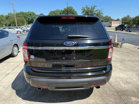 Used 2011 Ford Explorer XLT FWD image 3