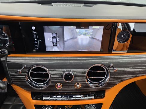 Used 2024 Rolls-Royce Ghost w/ Ghost Package image 22