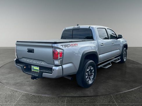 Used 2020 Toyota Tacoma TRD Off-Road w/ Technology Package AWD/4WD image 9