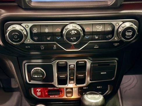 Used 2021 Jeep Wrangler Unlimited Rubicon image 17