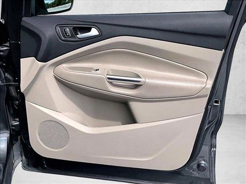 Used 2019 Ford Escape Titanium FWD image 19