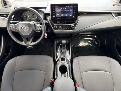 Used 2021 Toyota Corolla LE image 19