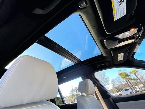 Used 2026 BMW X7 M60i image 14