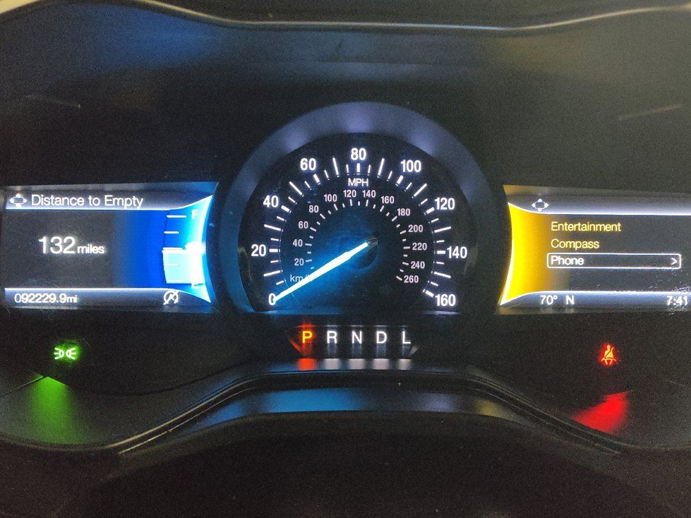 Used 2020 Ford Fusion SEL FWD image 23