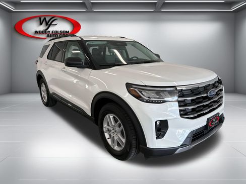 New 2026 Ford Explorer Active w/ Active Comfort Package RWD image 3