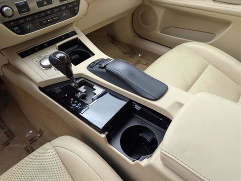 Used 2013 Lexus ES 350 w/ Luxury Pkg FWD image 17