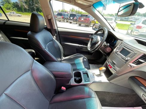 Used 2013 Subaru Outback 2.5i Limited AWD/4WD image 40