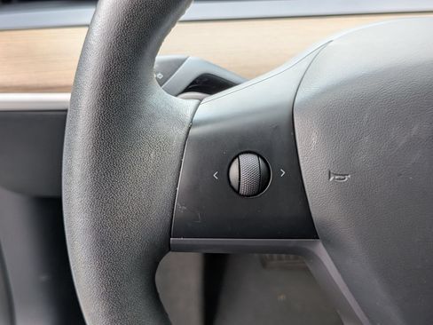 Used 2023 Tesla Model 3 Standard Range RWD image 17