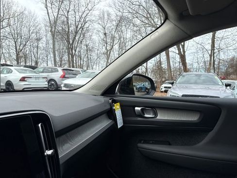 New 2026 Volvo XC40 B5 Core w/ Climate Package image 16