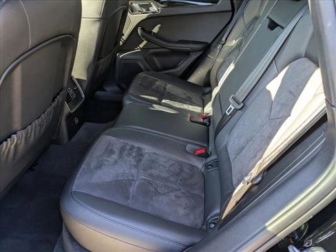 Used 2018 Porsche Macan Sport Edition image 18