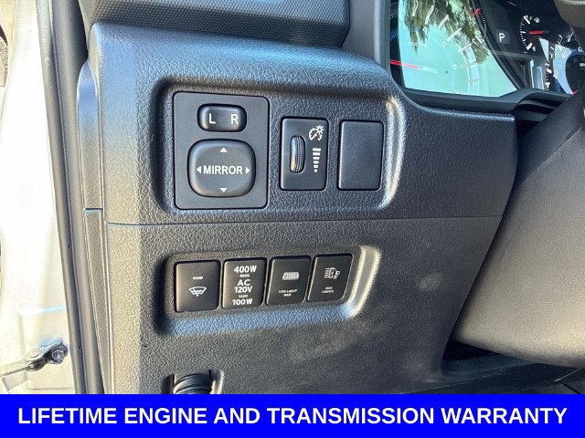 Used 2018 Toyota 4Runner TRD Off-Road Premium AWD/4WD image 33