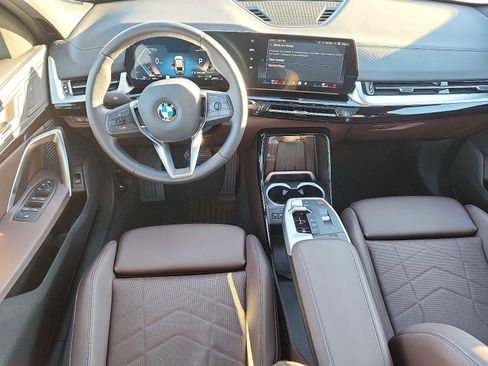 Used 2025 BMW X2 xDrive28i w/ Convenience Package image 11