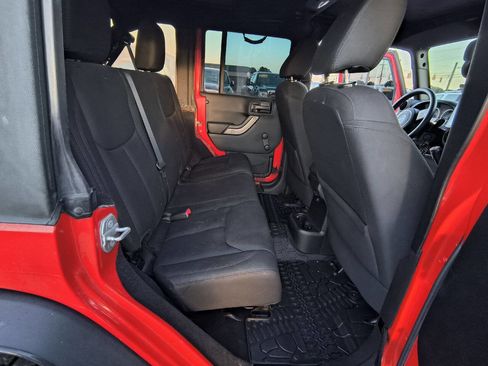 Used 2015 Jeep Wrangler Unlimited Sport image 22