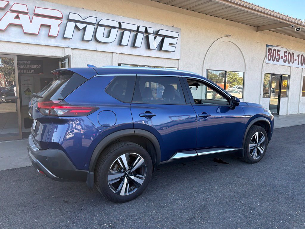 Used 2023 Nissan Rogue SL w/ SL Premium Package FWD image 2
