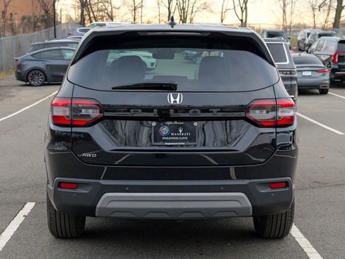 Used 2025 Honda Pilot EX-L image 6