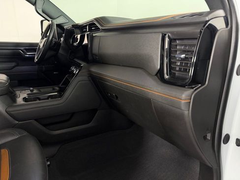 Used 2024 GMC Sierra 2500 AT4 w/ AT4 Preferred Package image 31