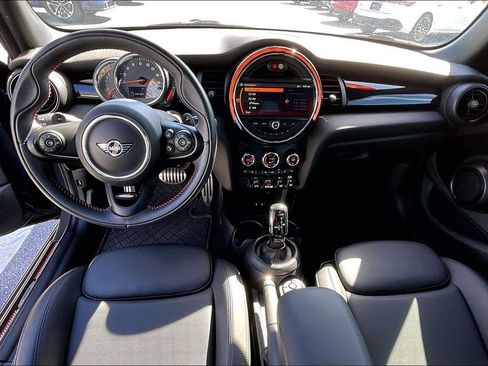 Used 2020 MINI Cooper S image 3