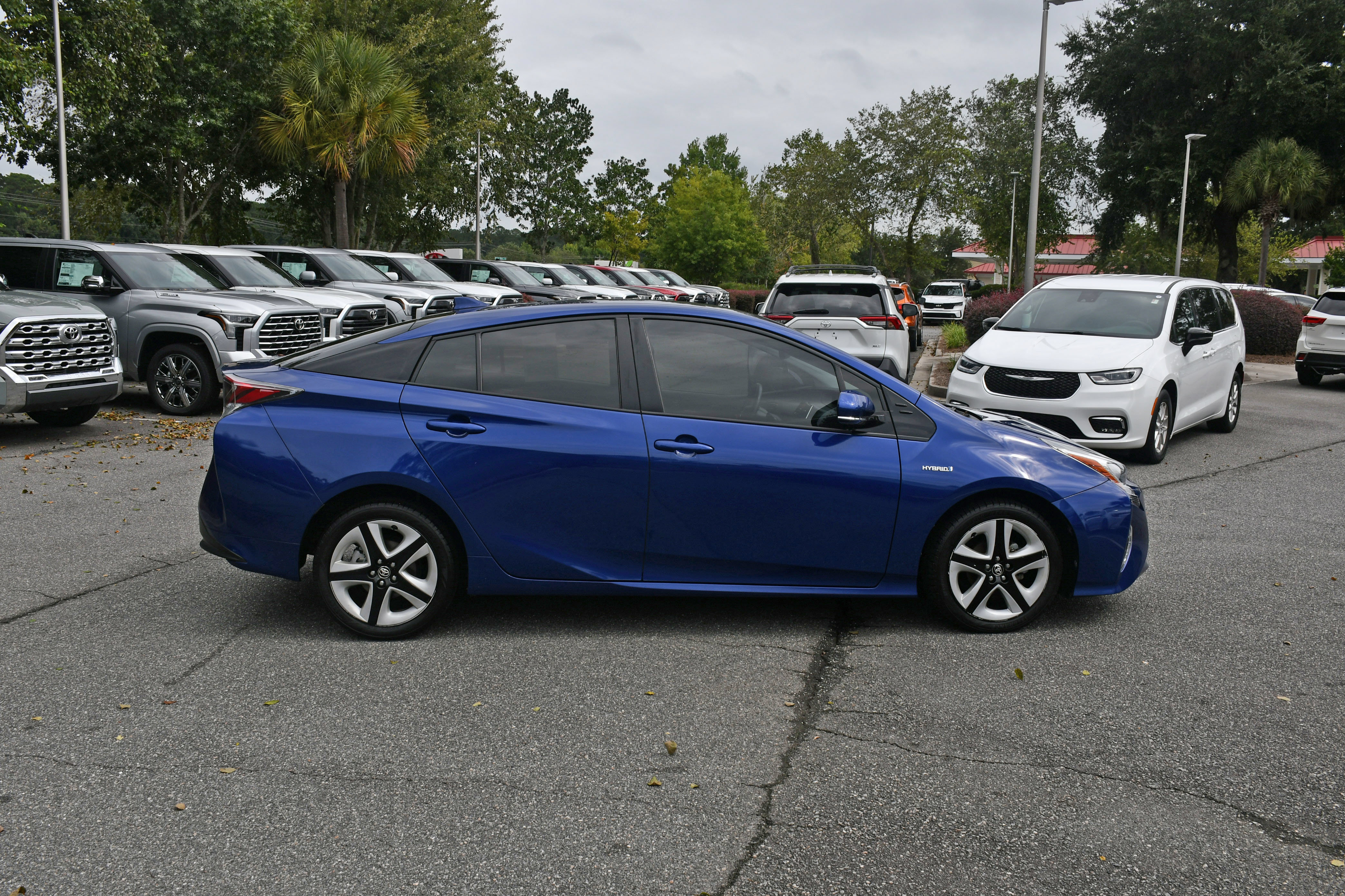 Used 2016 Toyota Prius Four Touring FWD image 5