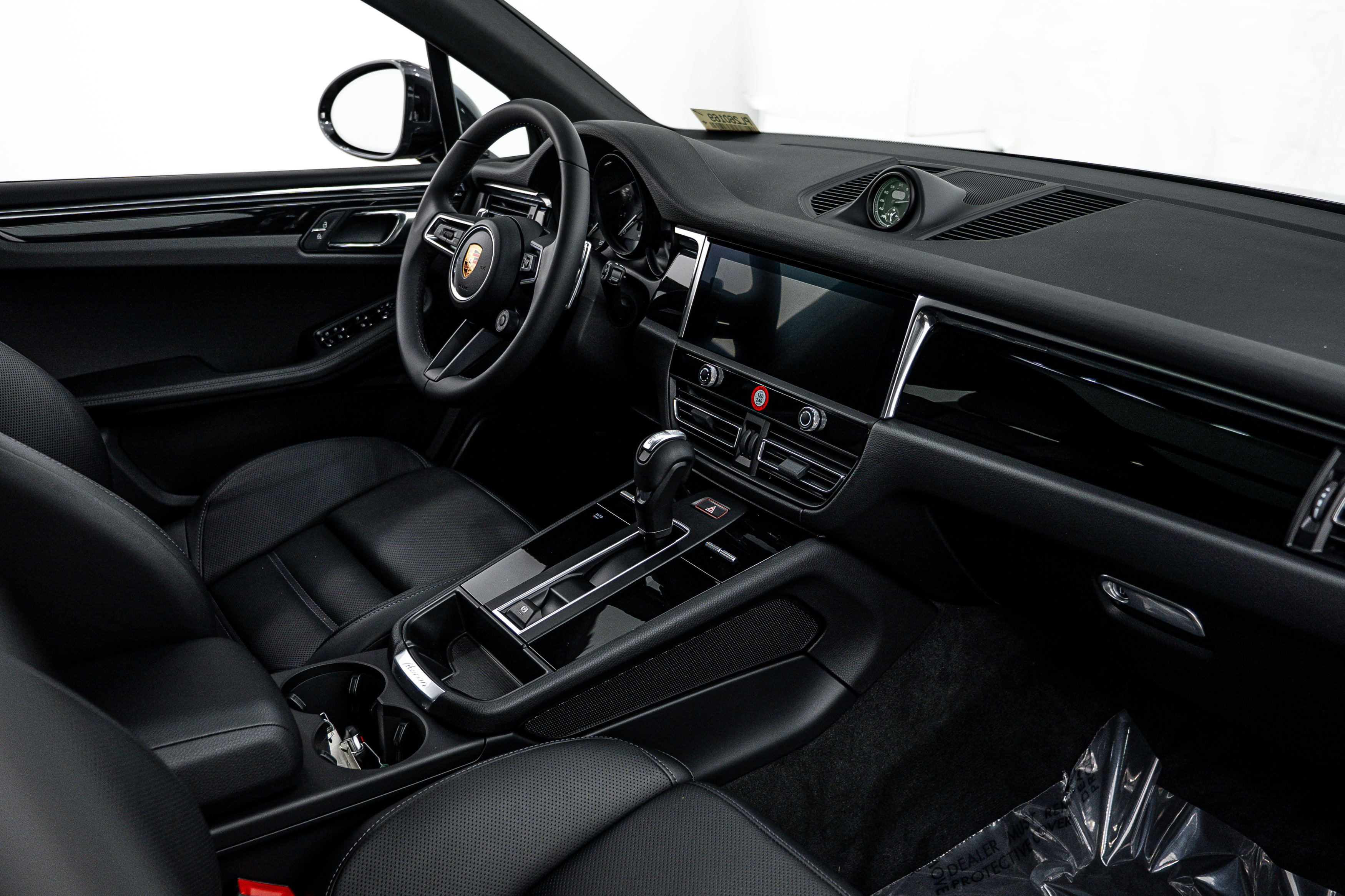 Certified 2026 Porsche Macan AWD/4WD image 14