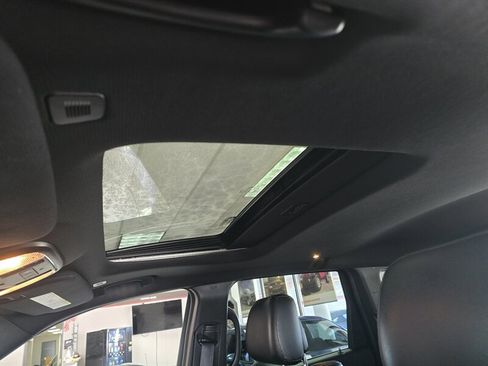 Used 2017 Jeep Grand Cherokee Limited w/ Trailer Tow Group IV image 28