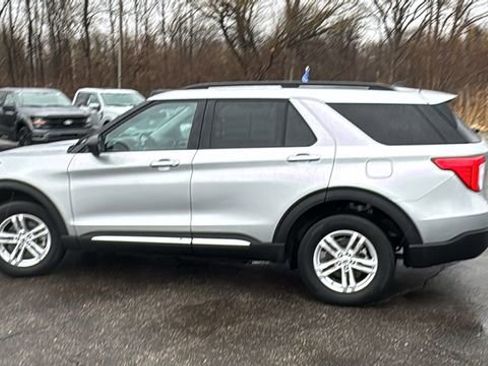 Certified 2023 Ford Explorer XLT w/ Equipment Group 202A AWD/4WD image 6