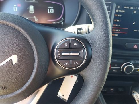 New 2025 Kia Soul LX image 16