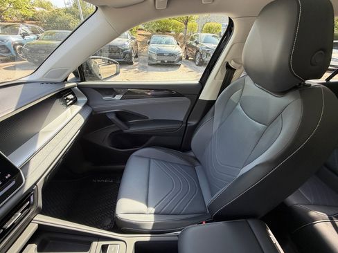 New 2026 Volkswagen Tiguan SE AWD/4WD image 28