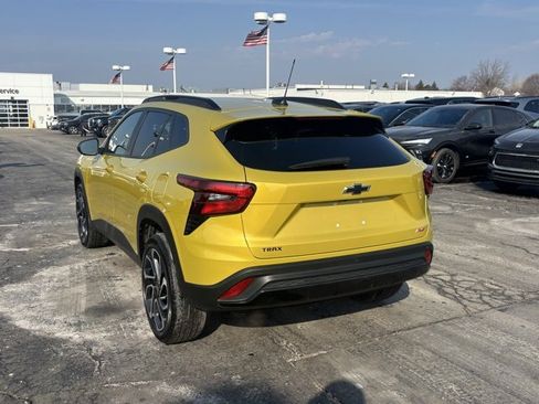 Used 2024 Chevrolet Trax RS w/ Driver Confidence Package image 7