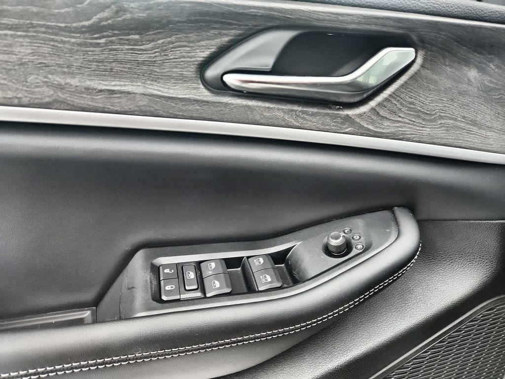 New 2026 Jeep Grand Cherokee Altitude AWD/4WD image 21