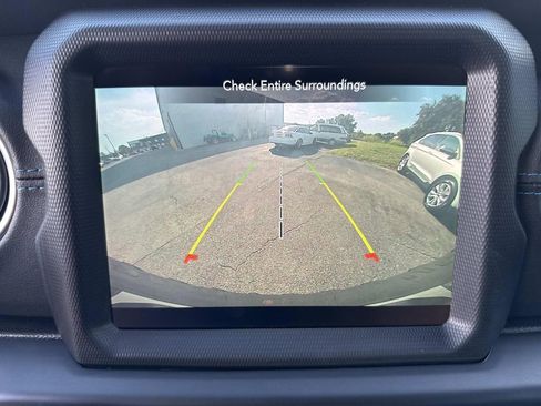 Used 2021 Jeep Wrangler Unlimited Rubicon 4xe image 29