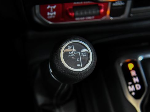 Used 2024 Jeep Wrangler Willys image 30