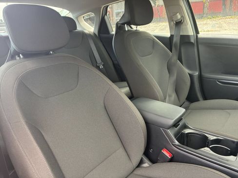 Used 2026 Kia K4 FWD image 30