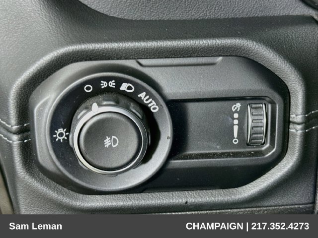 Used 2024 Jeep Wrangler Unlimited Sahara w/ Technology Group AWD/4WD image 10