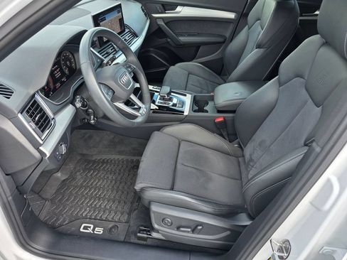 Used 2025 Audi Q5 e Premium Plus w/ Premium Plus Package AWD/4WD image 8