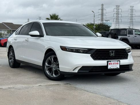 Used 2024 Honda Accord EX image 2